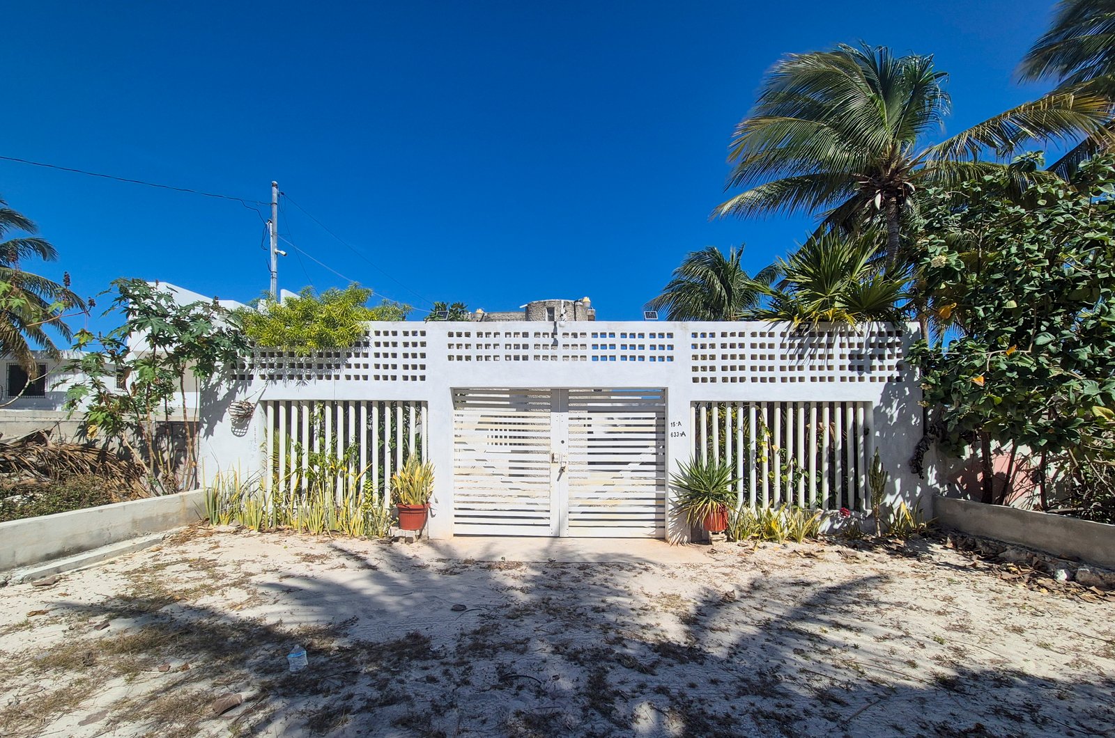 1955-Casa-en-Venta-ubicada-en-Chelem-a-3-esquinas-del-mar-3-habitaciones (3).jpg